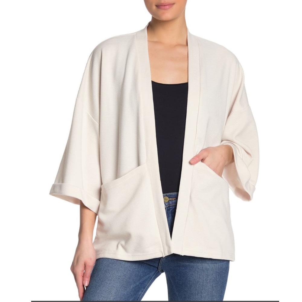 Cupcakes & Cashmere Maybach Textured Kimono